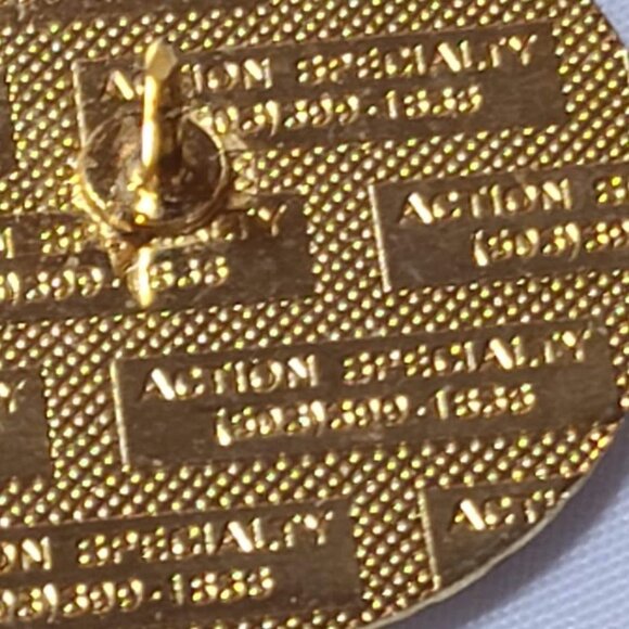 Vintage I Heart Love Oregon State Parks Lapel Pin - Picture 5 of 6